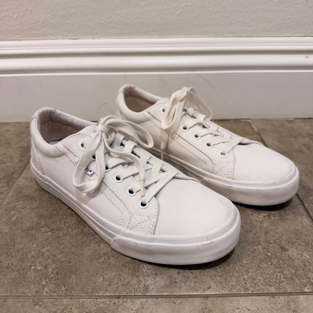 Taos Plim Soul Women’s Sneaker - US Size 7.5